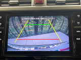 【バックカメラ】駐車時に後方がリアルタイム映像で確認できます。大型商業施設や立体駐車場での駐車時や、夜間のバック時に大活躍!運転スキルに関わらず、今や必須となった装備のひとつです!