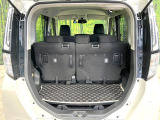 普段のお買い物や通勤、送迎等に十分な荷室スペースを確保しております。セカンドシートを倒すと、大きな荷物の積載も可能です♪