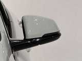 ドアミラーに内蔵されているフラッシャーは視認性も良く安全運転に一役買ってます。