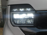切れにくく明るいLEDヘッドライト装備!