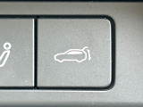 【パワーバックドア】スマートキーや運転席のボタンを押すだけでリアゲートが自動で開閉します!荷物を持っている時や、高い位置にあるバックドアを閉める際に便利な機能です♪