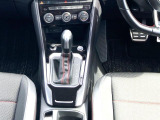 デュアルクラッチ7速DSGミッションはとても滑らかに、一瞬で変速します。エンジンのトルクもあるのでとても快適に走れます。