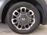 ホンダ純正のアルミホイールが装備されています。