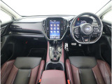 ■視界良好で運転しやすいコックピットです。シンプルで操作性の良いインパネ回りにデザインされ、SUBARUは安全性能に徹底的にまでこだわった視界設計を行っています。