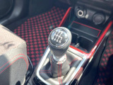 【フロア6速MT】走りの6速MT!!スポーティーな走行をお楽しみいただけます♪