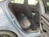 後部座席もスペース広々です☆ゆったりお乗りいただけます☆