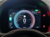 中古車は全車ご納車前に点検をいたします。専用テスターでの診断もいたしますのでご安心下さい。