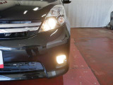 フォグランプ付きです。夜間や悪天候時に視界を確保するので安心ですね♪