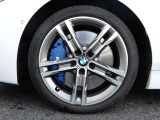 左前フロント 225/40R18