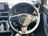 ステアリングも使用感が少なく、きれいな状態となっております♪