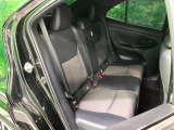 後部座席も気になるようなキズ・汚れやへたり等、大きなダメージはなく、良好な状態です。