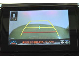 バックガイドモニターで、後方を確認しながら安心して駐車することができます。運転初心者も熟練者も必須の機能ですよ!
