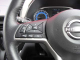 ステアリングスイッチ付きで、指先だけの操作でオーディオやモニターの設定など各種操作が可能です(^^