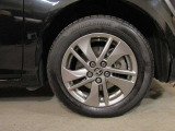 タイヤサイズは185/60R15になります。ホイールは純正アルミです。