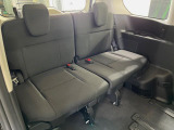 3列目シートはもちろん状態良好☆大人でもゆったりと座って頂けますので、大人数でのお出かけもラクラクです♪ご家族で、気の知れた仲間で、ドライブに行くのが楽しみですね♪