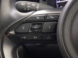 ステアリングスイッチ装備!運転しながら手元でオーディオの操作などができます。