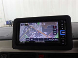 メモリーナビです。目的地までストレスフリーで案内します。タッチパネルで使いやすいです。