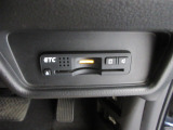 ETC付。高速道路の料金所はキャッシュレスで通過です。サービスエリア等にあるスマートインターの出入りも利用可能でとっても便利。ご納車後すぐにお使い頂けるようセットアップしてのお渡しとなります。