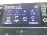 Apple CarPlayやAndroid Autoに対応しているので、スマートフォンの機能を車内でも手軽に使えます。