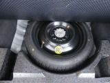 【応急用タイヤ】応急用タイヤが付属します。こちらもしっかりと点検してお渡しいたします。