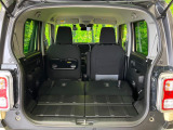 後席を格納すると、これだけの広さが!シーンに合わせたシートアレンジで、大きな荷物も積むことが出来ます♪