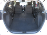 後部座席を収納するとご覧のとおり!大容量の荷室が完成です!