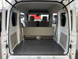 通常のカーゴスペースです。高さもあるので沢山の荷物を積載することが可能です。