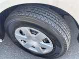 冬タイヤを装着しております。