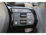 安全運転支援システムHonda SENSINGを搭載。衝突軽減ブレーキや、誤発進抑制機能、アダプティブクルーズコントロール、車線維持など複数の先進技術で安心・快適なドライブをサポートします。