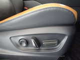 パワーシート搭載。微妙な調整が手軽にでき、ピッタリのポジションで運転することが可能です。