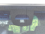 【ホンダセンシング】走行中に前方の車両等を認識し、衝突しそうな時は警報とブレーキで衝突回避と被害軽減をアシスト。より安全にドライブをお楽しみいただけます。