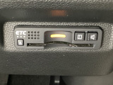 ハンドルの右下にETCがついています。高速道路の料金所の通過も楽々です!。 カードの取り出しもしやすい場所についています。