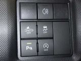 アイドリングストップ機能がついているので、停車時にエンジンを止めて燃料消費を抑えます。環境にもお財布に優しいですね♪