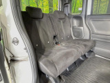 後部座席も気になるようなキズ・汚れやへたり等、大きなダメージはなく、良好な状態です。