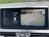 【バックカメラ】前後クリアランスソナー付なので、駐車が苦手な方でも安心です。ガイドの表示・非表示も切り替え可能です。