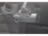 現代の車社会の必需品。ドライブレコーダー装着。エンジン始動後の一部始終を記録します。