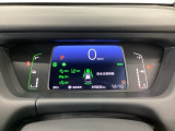 メータは先進的なデジタルメーターを採用!ゆっくりと数字が動くのでとても見やすく表示されます!平均燃費なども表示、エコな運転の手助けをしてくれます!
