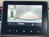 【アラウンドビューモニター】車を上から見下ろしているかのような映像で周囲の状況がひと目で確認、狭い駐車場に駐車するときも安心です♪