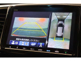 純正のマルチビューカメラが装備されています!上から見下ろしたような視界のカメラが駐車をサポートします!