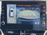 バックカメラ機能付きです!バックする際に後方の様子をカーナビのモニター上に表示してくれます。運転席にいながら、後方が確認できるので、バック駐車が、スムーズに行えます!