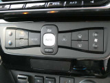 フルオートエアコンです。寒い冬に嬉しいすばやく温まるシートヒーター2段階で暖かさを切り替え可能ハンドルヒーターも便利で電費向上に役立ちます!ヒートポンプ式なので省電力になるのもポイントですね!!