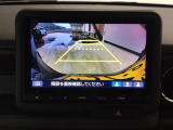 【バックカメラ】運転が苦手な方も車庫入れラクラクです!ギアをリバースに入れれば自動的に切り換わりますので、面倒な操作は不要です♪狭い駐車場もお車を傷つけず安心ですね!
