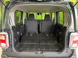 普段のお買い物や通勤、送迎等に十分な荷室スペースを確保しております。セカンドシートを倒すと、大きな荷物の積載も可能です♪