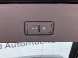 オートマチックテールゲート装備 ボタン一つでリアゲートの開閉が可能です。