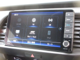 ナビゲーションは純正8インチコネクトナビを装着しております。AM、FM、CD、DVD再生、Bluetooth、音楽録音再生、フルセグTVがご使用いただけます。初めて訪れた場所でも安心ですね!