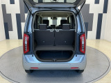 ラゲッジスペースは日常使う分には充分な広さです。2段ラックモードで上下の積み分けが可能です!