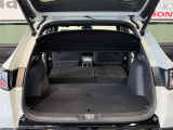 後列を収納すれば大型トランクに早変わり!段差も出来ず荷物の積み込みもラクラク♪