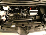 エンジンルームもクリーニングできれいな状態です。ぜひボンネットを開けてご確認ください。
