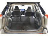 広々としたラゲージスペースを備えています。大きなものや長さのある荷物もしっかりと積み込めます。