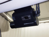 事故時の証拠となるだけでなく、危険運転の抑止力や、ヒヤリハットの記録による安全意識向上など、安全運転をサポートする機能をアピール。?